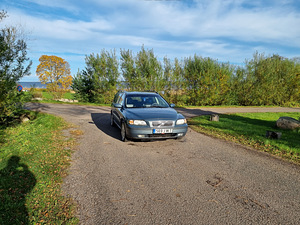 Volvo V70 (4 фото из 14)