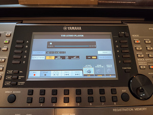 YAMAHA PSR S - 770 (5 фото из 10)