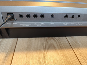 YAMAHA PSR S - 770 (8 фото из 10)