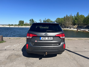 Kia Sorento 2.2 145kW (6 foto / 10)