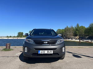 Kia Sorento 2.2 145kW (2 foto / 10)