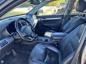 Kia Sorento 2.2 145kW (9 foto / 10)