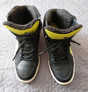 Кроссовки Puma , размер 37 (2 фото из 2)