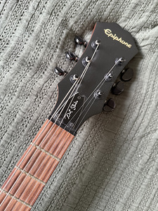 Гитара Epiphone Dot Studio (3 фото из 3)