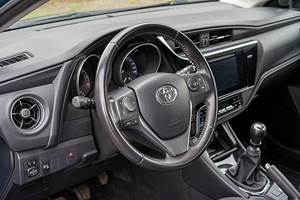 Toyota Auris Active Plus 1.6 97kW (13 foto / 14)