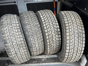 225/65R17 Bridgestone Blizzak ~8mm (2tk) maasturile (3 foto / 4)