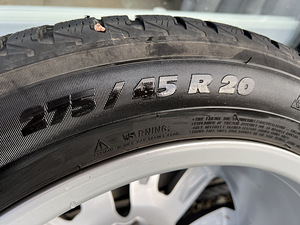 Cayenne, Touareg, Audi Q7 275/45 R20 (10 foto / 10)
