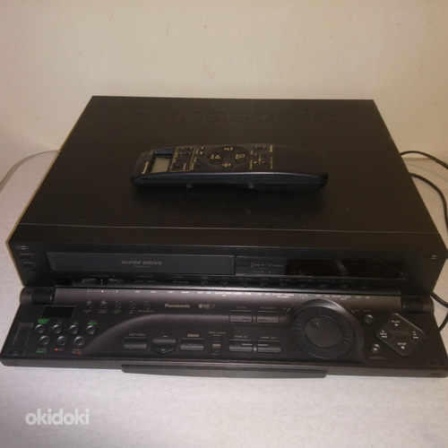 Panasonic NV-HS1000 High End S-VHS Video Recorder (foto #1)