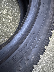 Triangle IcelynX TI501 245/45R18 (4 foto / 5)