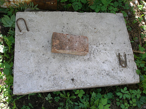 Betoonplaadid tarude alla (2 foto / 2)