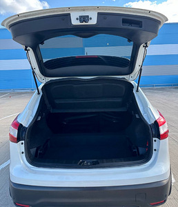 Nissan Qashqai (6 foto / 10)