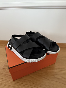 Сандалии Hermes (2 фото из 4)