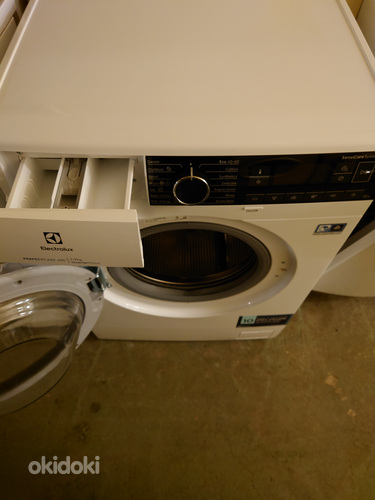 Узкая стиральная машина с гарантией Elektrolux (фото #4)