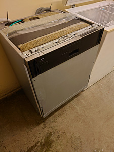 Посудомоечная машина Elektrolux 60 см