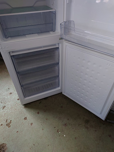Холодильник Beko 185 см с гарантией (5 фото из 6)
