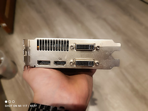 Radeon R9 270x Royal Queen black screen (2 foto / 3)