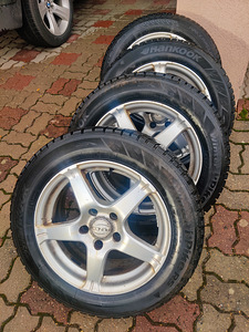 Mazda 3 (14 фото из 14)