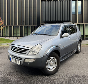 Ssangyong Rexton Luxury ATM 4WD (2 foto / 9)
