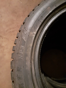 Шины maxxis 225 / 50R17 98т шипы (4 фото из 5)