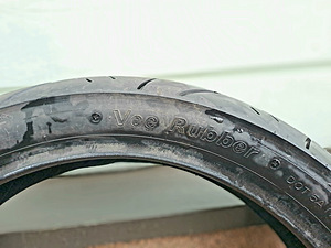 Шины Supermoto Vee Rubber 130/70/17 и 100/80/17 (5 фото из 6)