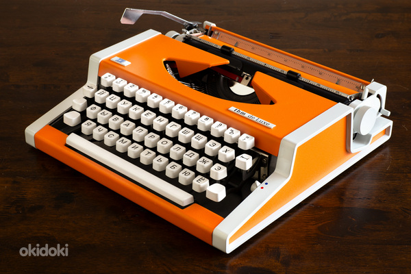 80-ndad. Väga heas korras slaavi klahvidega kirjutusmasin (foto #1)