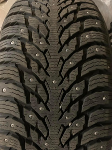 Nokian Hakkapelita 9 внедорожник (3 фото из 4)