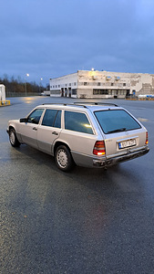 Mercedes-Benz E 2.5 D (6 foto / 11)