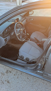 Nissan almera (9 foto / 12)