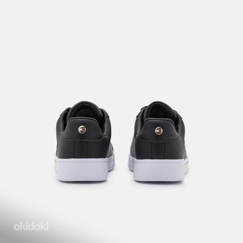 Tommy Hilfiger tossud
