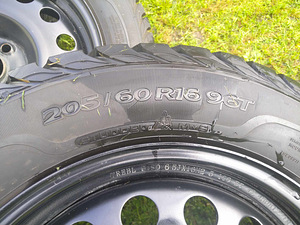 Зимние шины на дисках (шипованные) 205/60 R16 96T (2 фото из 5)