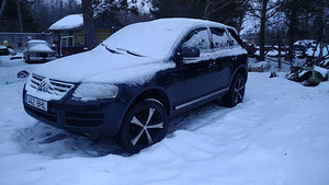 Vw touareg 2.5d 128kw autom 4000 (2 foto / 7)