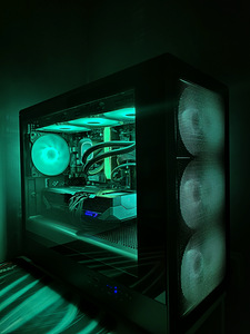AMD Ryzen 7 7800X3D - RX 9070 XT - 32GB DDR5 - 1TB SSD (6 foto / 7)