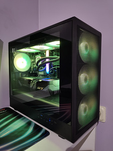 AMD Ryzen 7 7800X3D - RX 9070 XT - 32GB DDR5 - 1TB SSD (7 foto / 7)