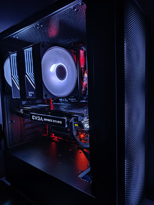 4790K - Z97 - EVGA 1070 8GB - 16GB 2400MHZ DDR3 - 512GB SSD (2 foto / 8)