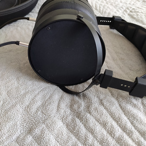 Наушники Monolith m1060c (2 фото из 8)