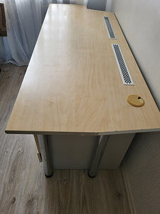 Kirjutuslaud 168 × 68 cm sahtliboksiga (2 foto / 3)