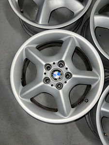 BMW X5 R17 (4 foto / 7)