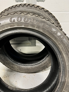 205/55 R16 (3 foto / 7)