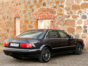 Audi A8 TDI Quattro (7 foto / 15)