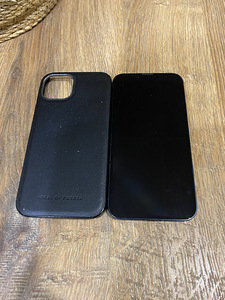 iPhone 13 128 ГБ (3 фото из 4)