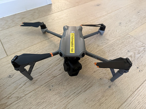 DJI Mavic Air 3 (1 foto / 5)