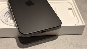 Apple Iphone 15 Pro Max 1TB (7 фото из 10)