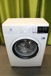 ELECTROLUX PESUMASIN GARANTII (1 foto / 1)
