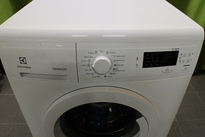ELECTROLUX PESUMASIN GARANTII (2 foto / 2)