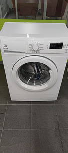 ELECTROLUX PESUMASIN GARANTII (1 foto / 2)