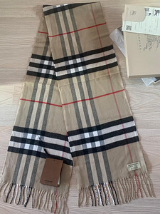Кашемировый шарф Burberry! (3 фото из 6)