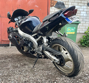 Kaeasaki ZX-6R 2001 (3 foto / 5)