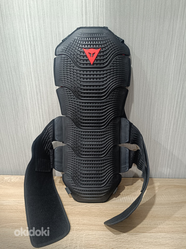 Dainese seljakaitse