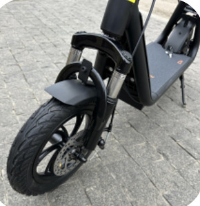 Электросамокат с сидением и багажником 1000W 18A (7 фото из 8)