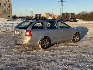 Skoda Octavia (4 фото из 9)